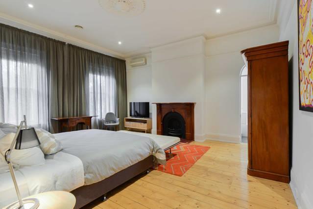 Waratah Stay - A Boutique Experience Melbourne Room photo